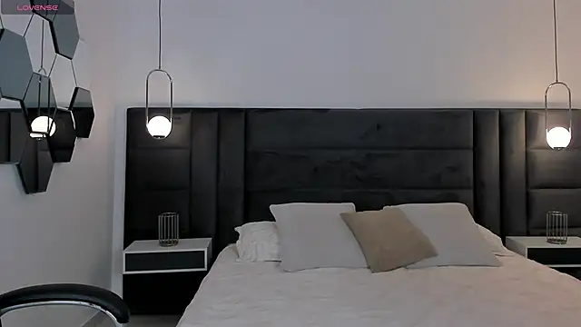 KayraLanne online show from April 20, 5:43 am