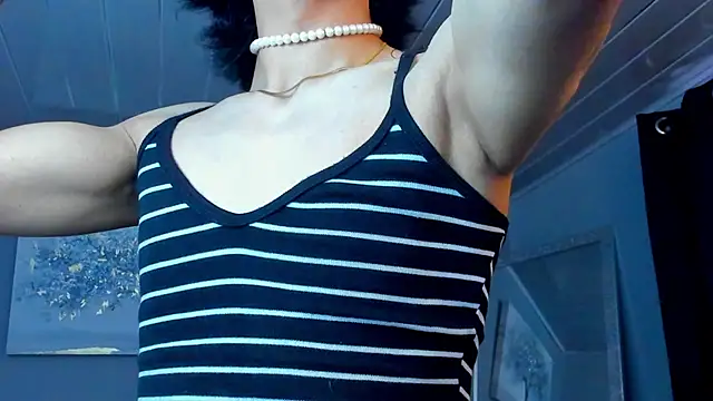 Snapshot of vicky_fant4sy chatting on May 5, 1:41 pm vicky fant4sy online show from May 5, 1:41 pm