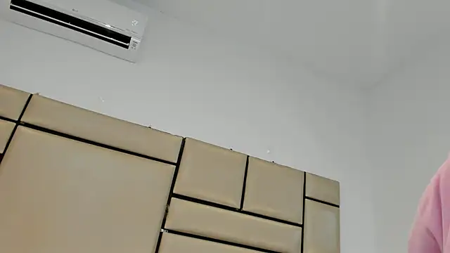 alejandra loppez online show from February 25, 7:34 pm