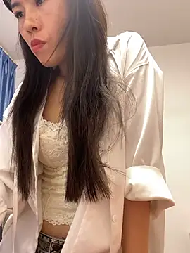 Snapshot of Miss_me29 chatting on March 17, 9:12 am Miss me29 online show from March 17, 9:12 am