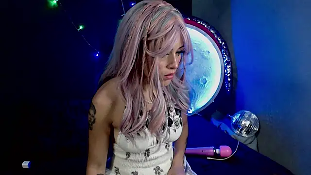 Smith 1s online show from January 16, 6:06 am