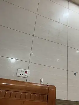 Liness101 online show from April 21, 2:26 am