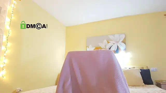 juliiaroberts online show from February 2, 4:44 am