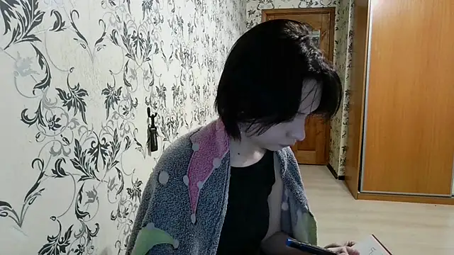 LxayBloom online show from April 21, 2:51 am