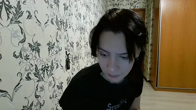 LxayBloom online show from April 23, 1:07 am