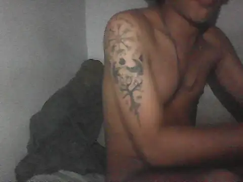 Snapshot of SirMocha22 chatting on June 5, 5:25 am SirMocha22 online show from June 5, 5:25 am