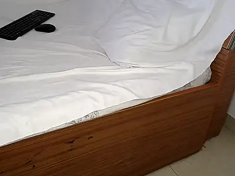 sids2891 online show from April 11, 6:18 am