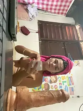 HugeNipsRosalinda online show from April 12, 7:46 am