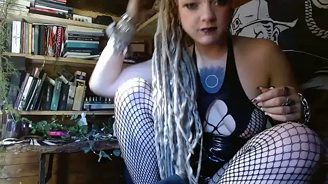 Snapshot of spiralhokkaido23 chatting on April 28, 1:49 pm spiralhokkaido23 online show from April 28, 1:49 pm