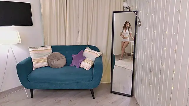 sheilaa pink online show from April 8, 7:25 pm