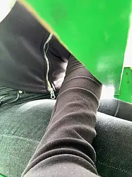 Babypinypon online show from April 21, 9:04 am