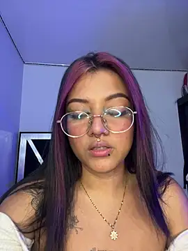 queen of you heart online show from January 14, 2:39 am