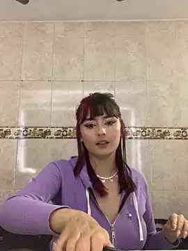 Snapshot of Ela_James_ chatting on May 2, 6:13 pm Ela James online show from May 2, 6:13 pm