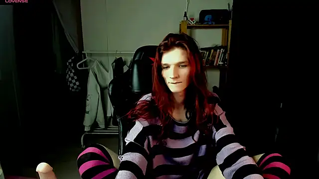 iceseeker2 online show from March 27, 9:47 pm