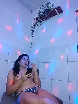 Snapshot of Jade-Morena-Transex-ON chatting on June 21, 6:10 pm Jade-Morena-Transex-ON online show from June 21, 6:10 pm