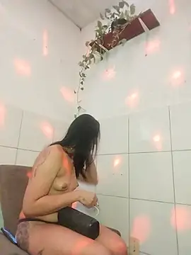 Snapshot of Jade-Morena-Transex-ON chatting on June 22, 3:09 pm Jade-Morena-Transex-ON online show from June 22, 3:09 pm