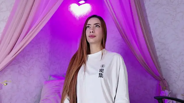 Snapshot of LolaGray__ chatting on June 2, 7:16 pm LolaGray online show from June 2, 7:16 pm