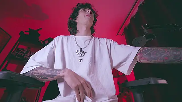 Olliver   y online show from February 16, 3:02 am