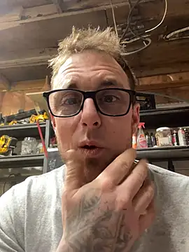 WIDBIGWHITECOCK online show from March 8, 4:27 am