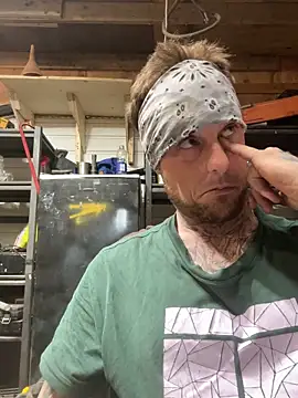 WIDBIGWHITECOCK online show from April 6, 3:15 am