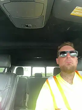 WIDBIGWHITECOCK online show from May 29, 4:38 pm