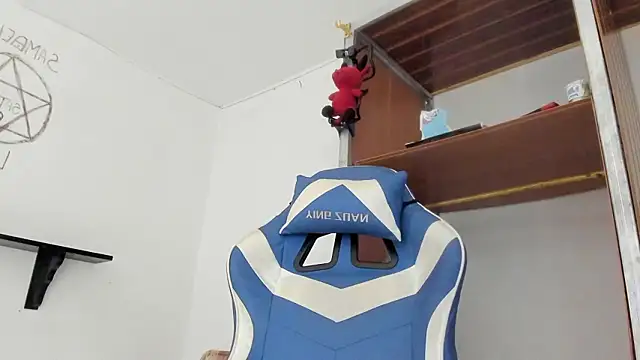 Lord LuciferHotDirty777 online show from March 7, 4:15 pm