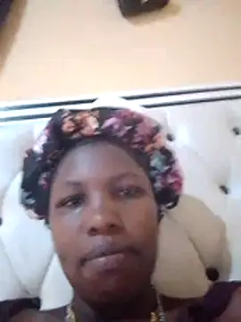 Snapshot of sweet_kendell chatting on August 4, 7:55 am sweet kendell online show from August 4, 7:55 am