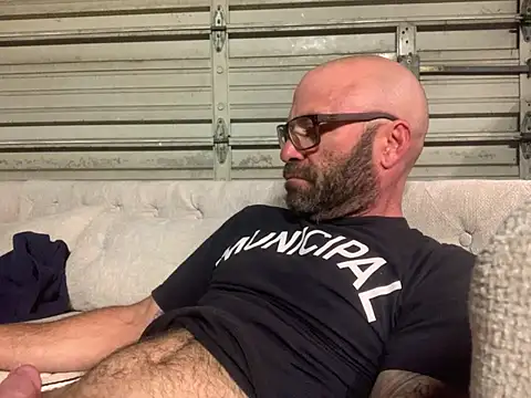 Snapshot of calimeatstick chatting on February 16, 2:13 pm calimeatstick online show from February 16, 2:13 pm