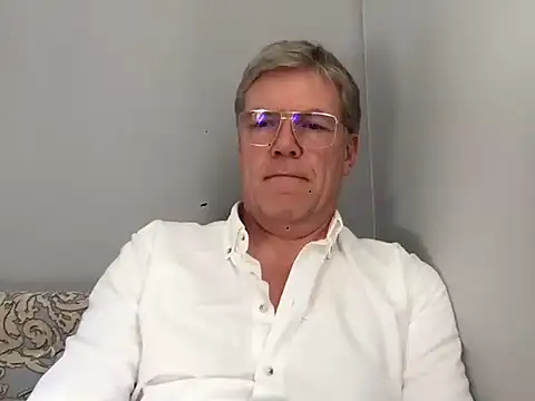 Snapshot of abibull chatting on March 7, 10:56 am abibull online show from March 7, 10:56 am