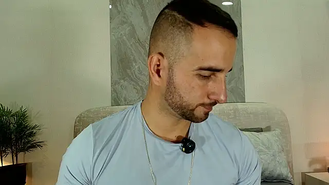 lorenzo walker 1 online show from July 17, 5:40 pm