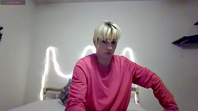 CrystalGeyserSmyth online show from April 20, 7:44 am