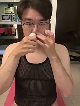 W0Ijn online show from April 3, 2:20 am