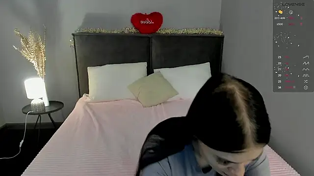 SkinyJoys online show from March 7, 1:57 am