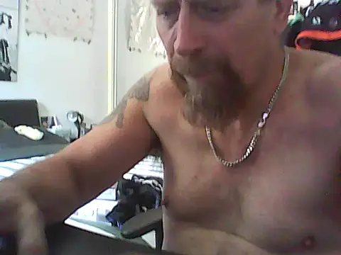 loudandproud online show from March 16, 2:06 am