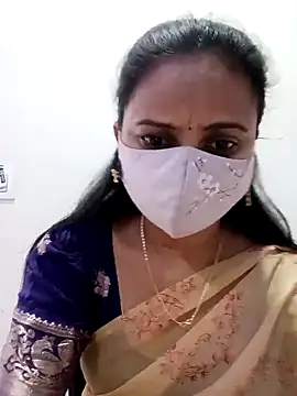 Snapshot of ammulu_sexy chatting on February 19, 4:30 am ammulu sexy online show from February 19, 4:30 am