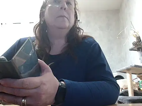 xmyriamx online show from February 23, 8:28 pm