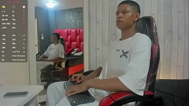  erick j online show from April 5, 8:39 pm