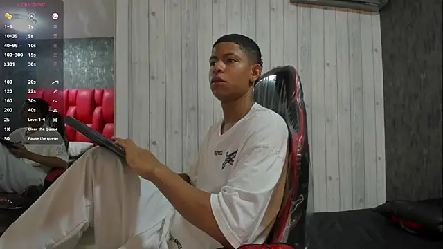  erick j online show from April 21, 8:12 pm