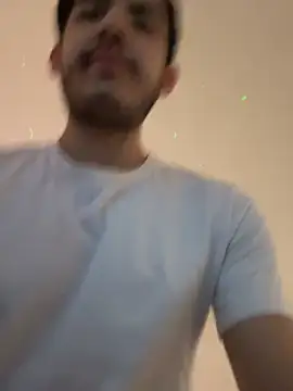 Snapshot of vinihfeh chatting on June 25, 7:40 pm vinihfeh online show from June 25, 7:40 pm