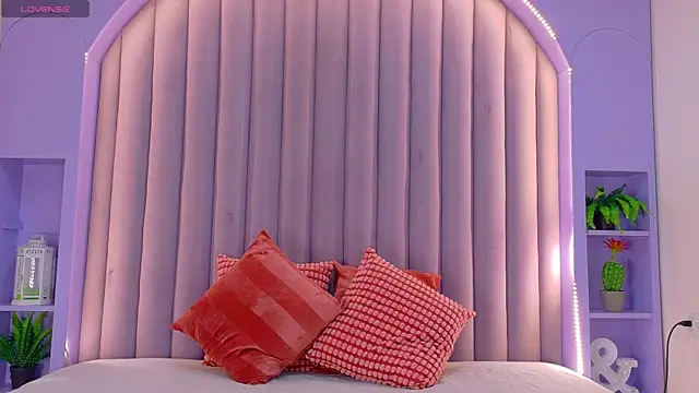 AmberStonne   online show from April 7, 2:45 am