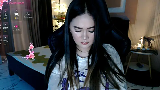 simplykhate online show from February 24, 2:20 am