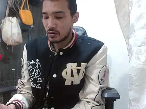 Calientes96 online show from February 8, 4:05 am