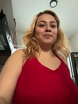 Lililuxx online show from February 22, 12:01 am