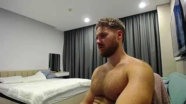 LorenzoLux online show from March 26, 2:00 pm