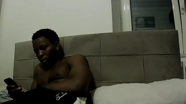 Snapshot of Bigchocco chatting on May 6, 6:35 pm Bigchocco online show from May 6, 6:35 pm