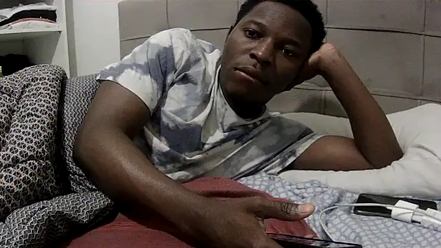Snapshot of Bigchocco chatting on May 9, 12:27 am Bigchocco online show from May 9, 12:27 am