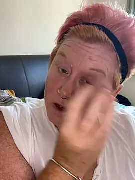 BustyRedxx online show from July 9, 9:02 am