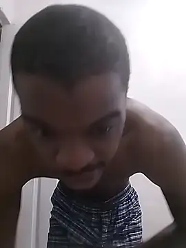 Snapshot of SiyandaDbn chatting on January 6, 2:59 am SiyandaDbn online show from January 6, 2:59 am