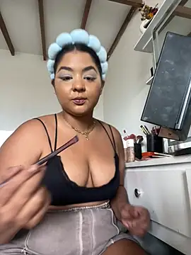 Isabella Belmont online show from January 8, 6:32 pm