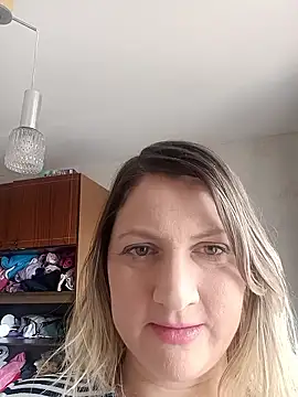 Stephania77727 online show from January 17, 10:20 am